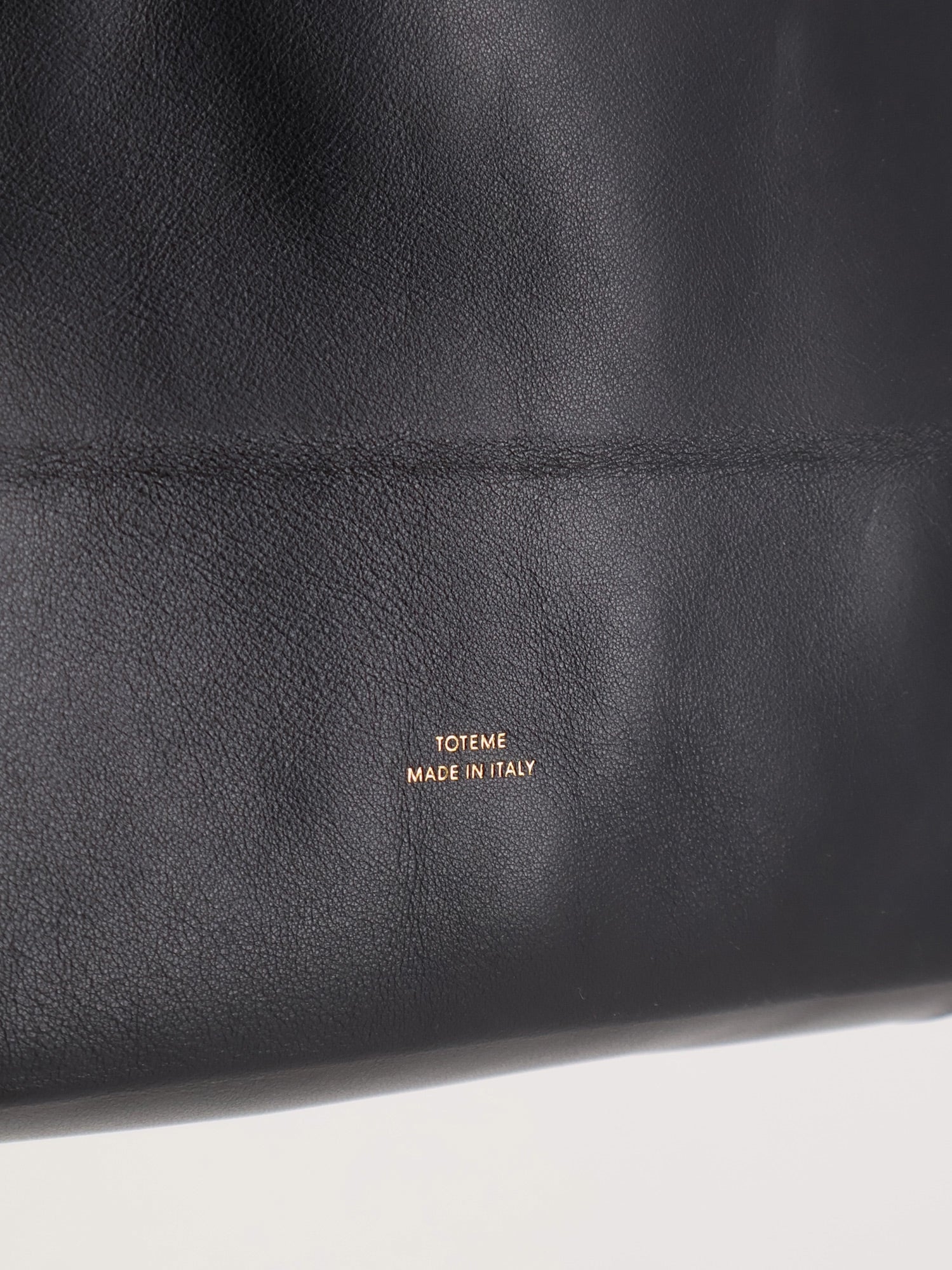 [TOTEME] Shoulder bag FW26 262WAL0107LE0206001
