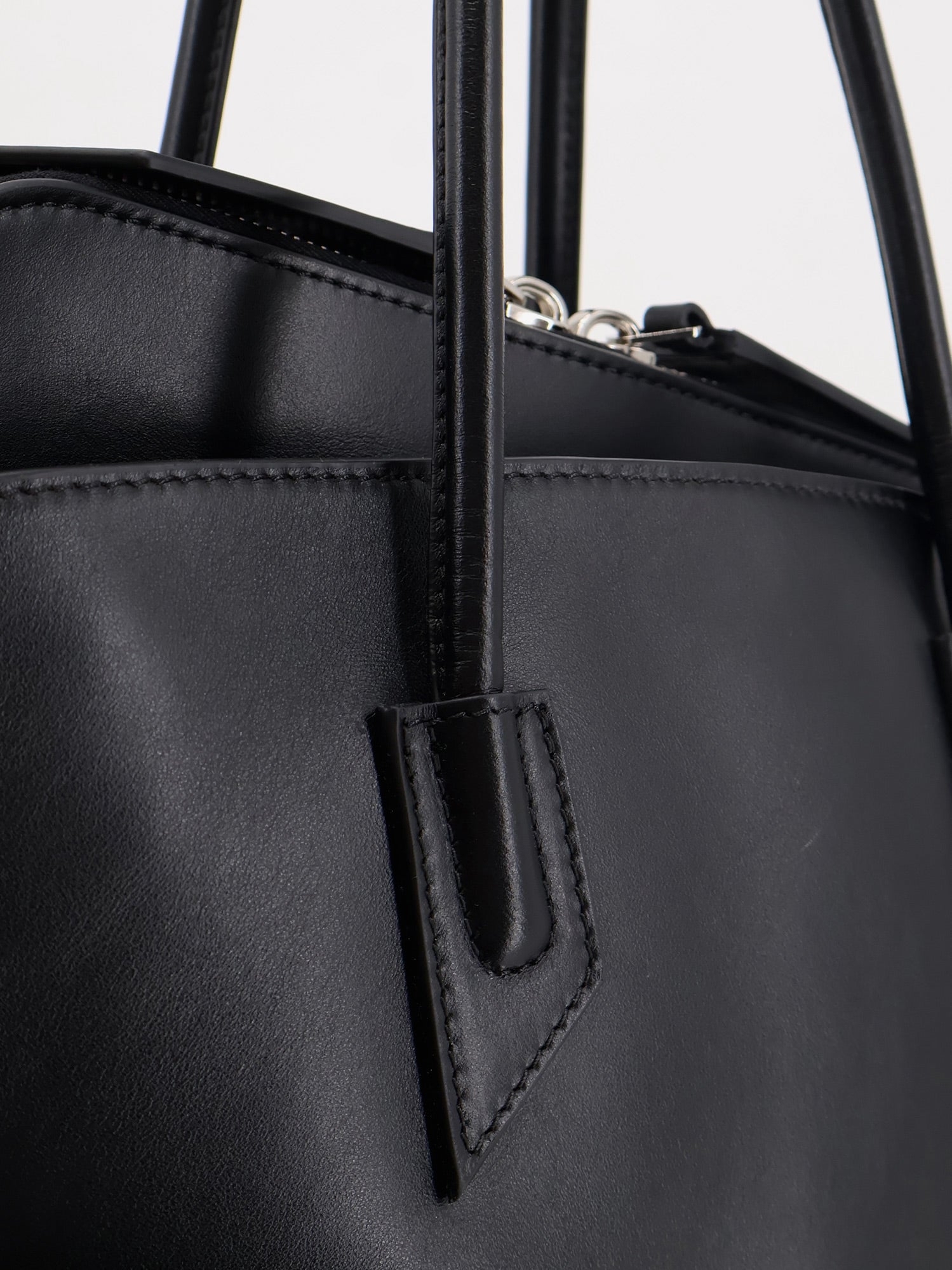 [The Attico] Shoulder bag FW26 250WAH00054LBT019AA100