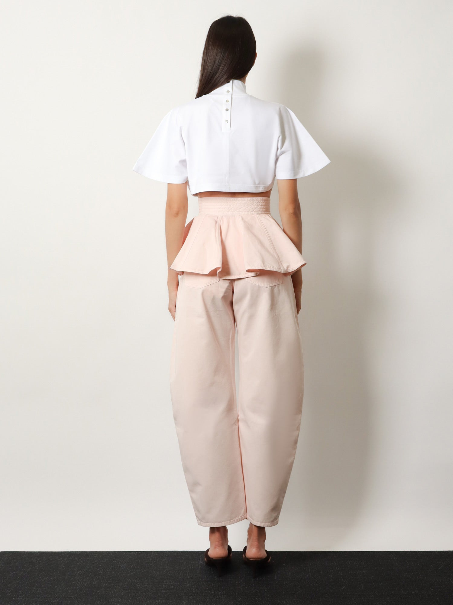 [Alaia] T-shirts Short Sleeve FW26 AA9H0455J103D000