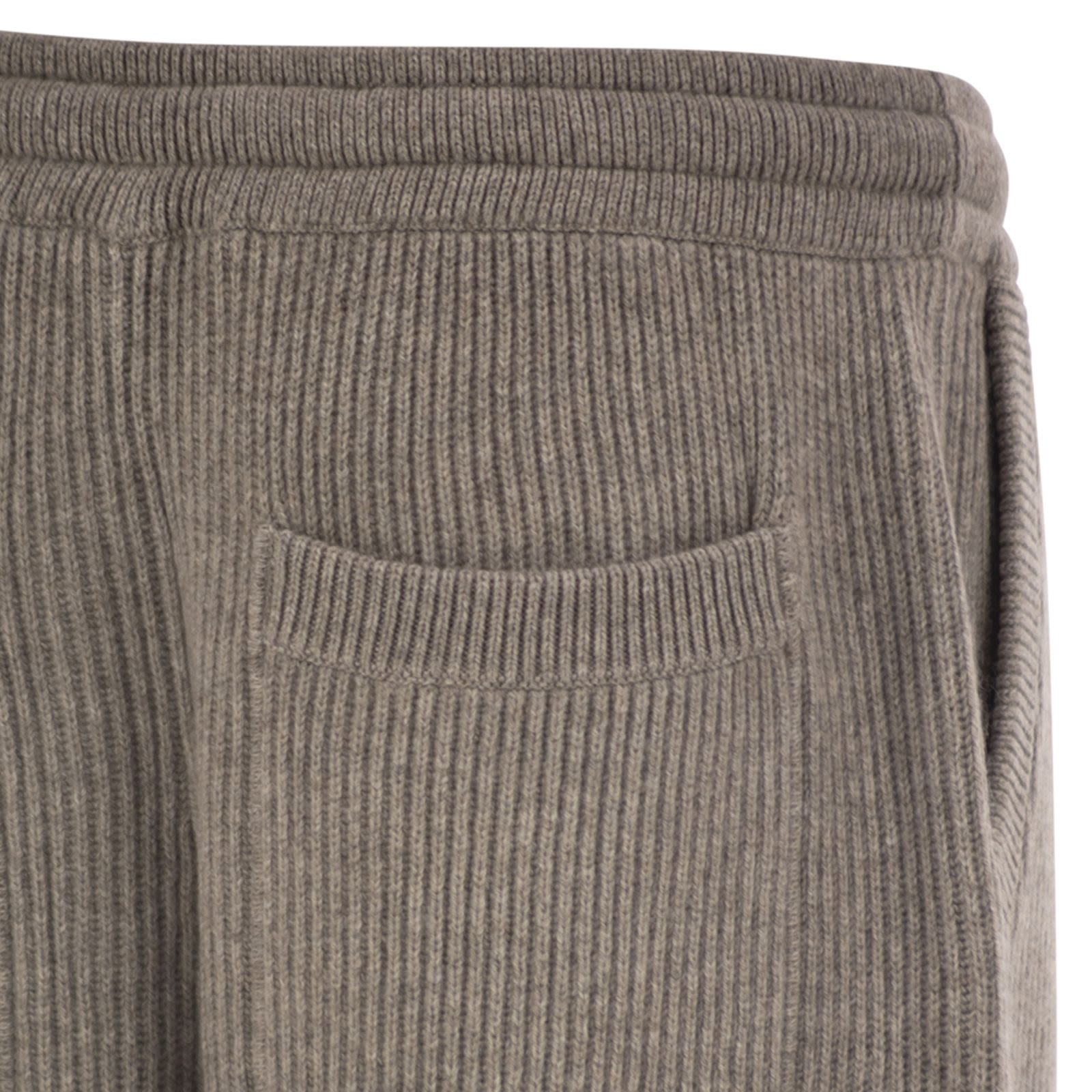 [Brunello Cucinelli] Jogger pants FW26 M22704849G C9756