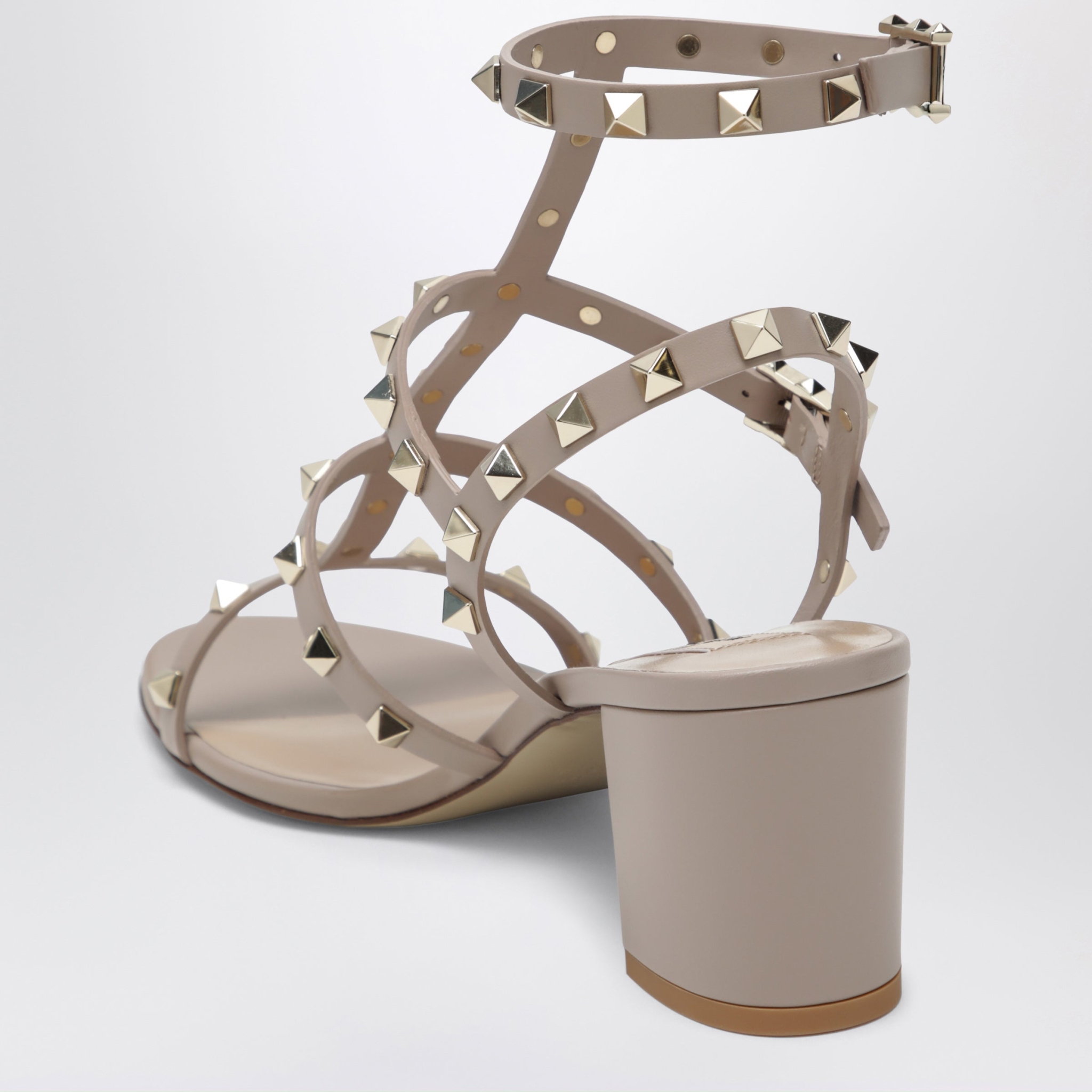 [Valentino Garavani] Sandals FW26 9W2S0491VBP