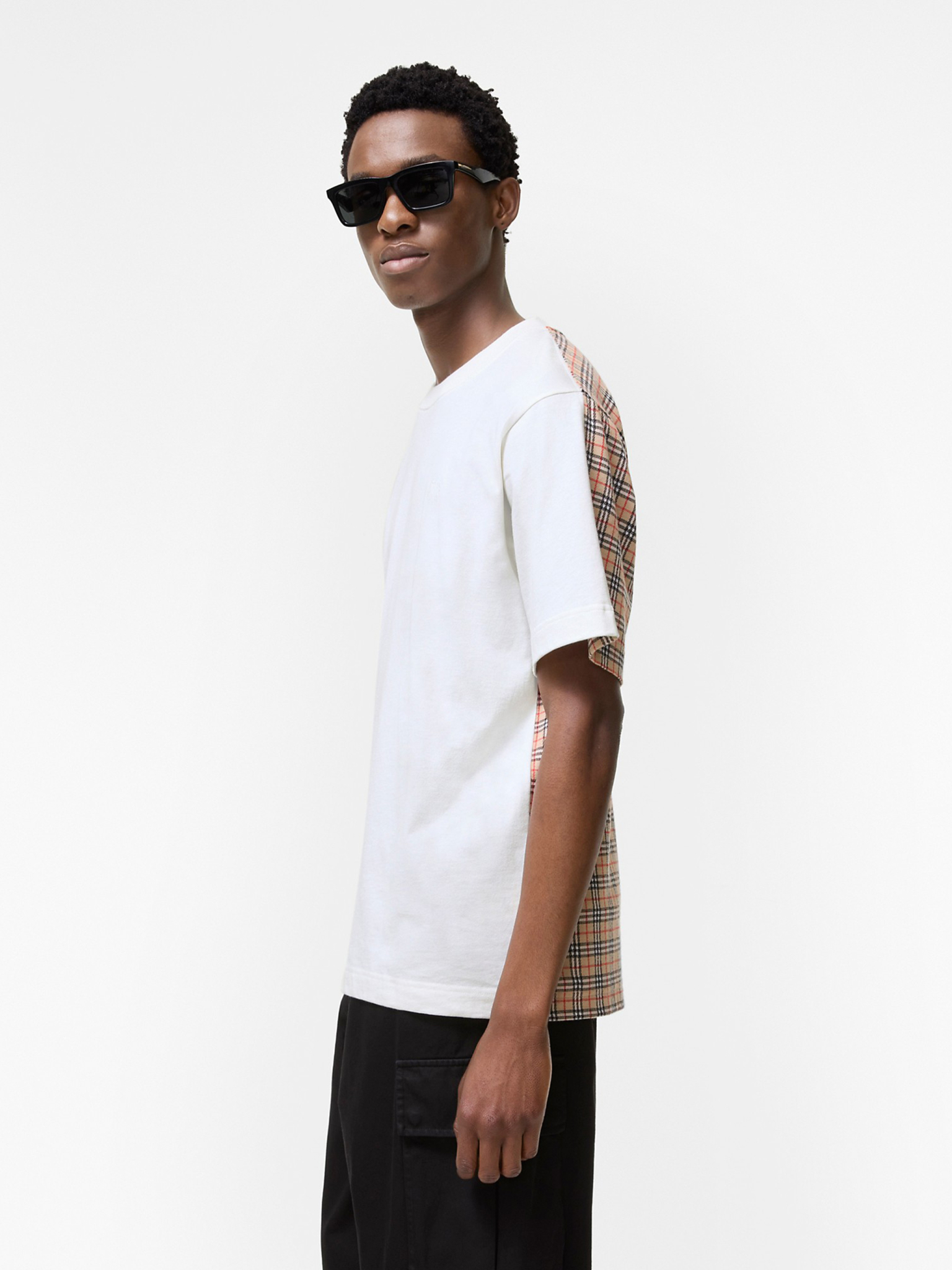 [Burberry] T-shirts Short Sleeve FW26 8127609B7078