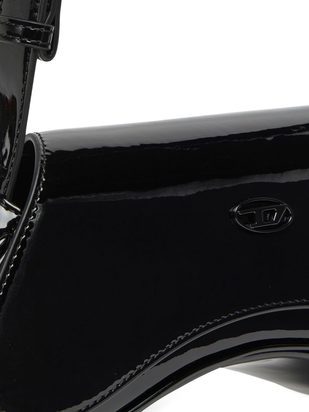 [Diesel] Shoulder bag FW26 X10221P6255HA881