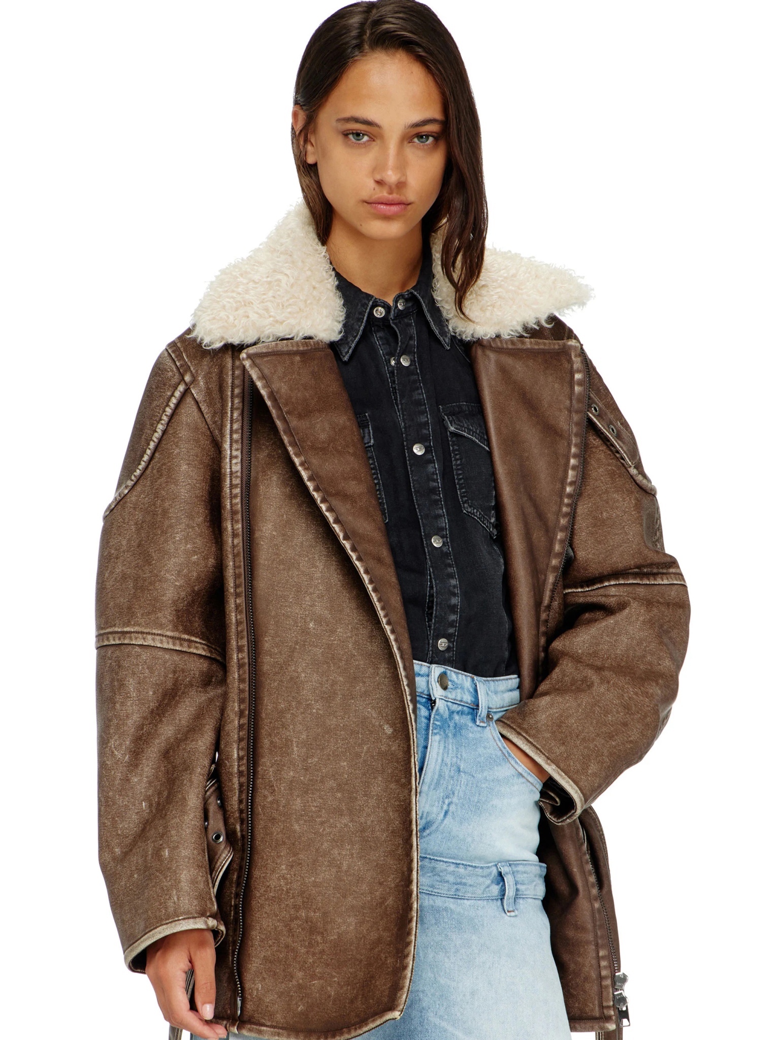 [Diesel] Mouton jacket FW26 A221540WEBJ7BB