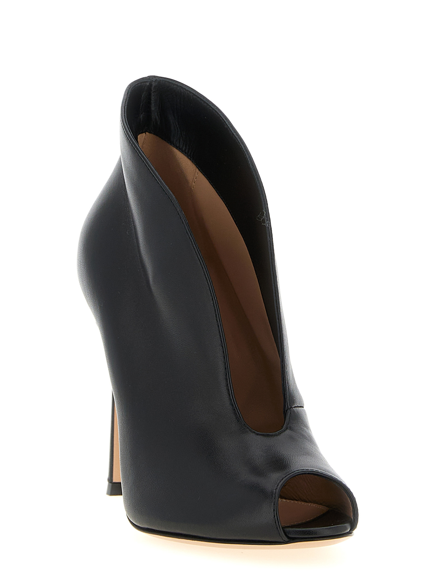 [Gianvito Rossi] Ankle Boots FW26 G5326015RICNVINERO
