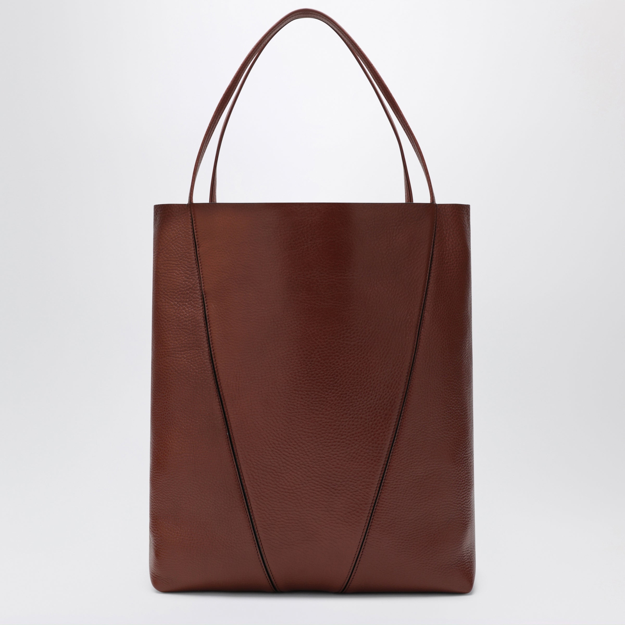[Chloe] Tote bag FW26 CHC25SS810N84