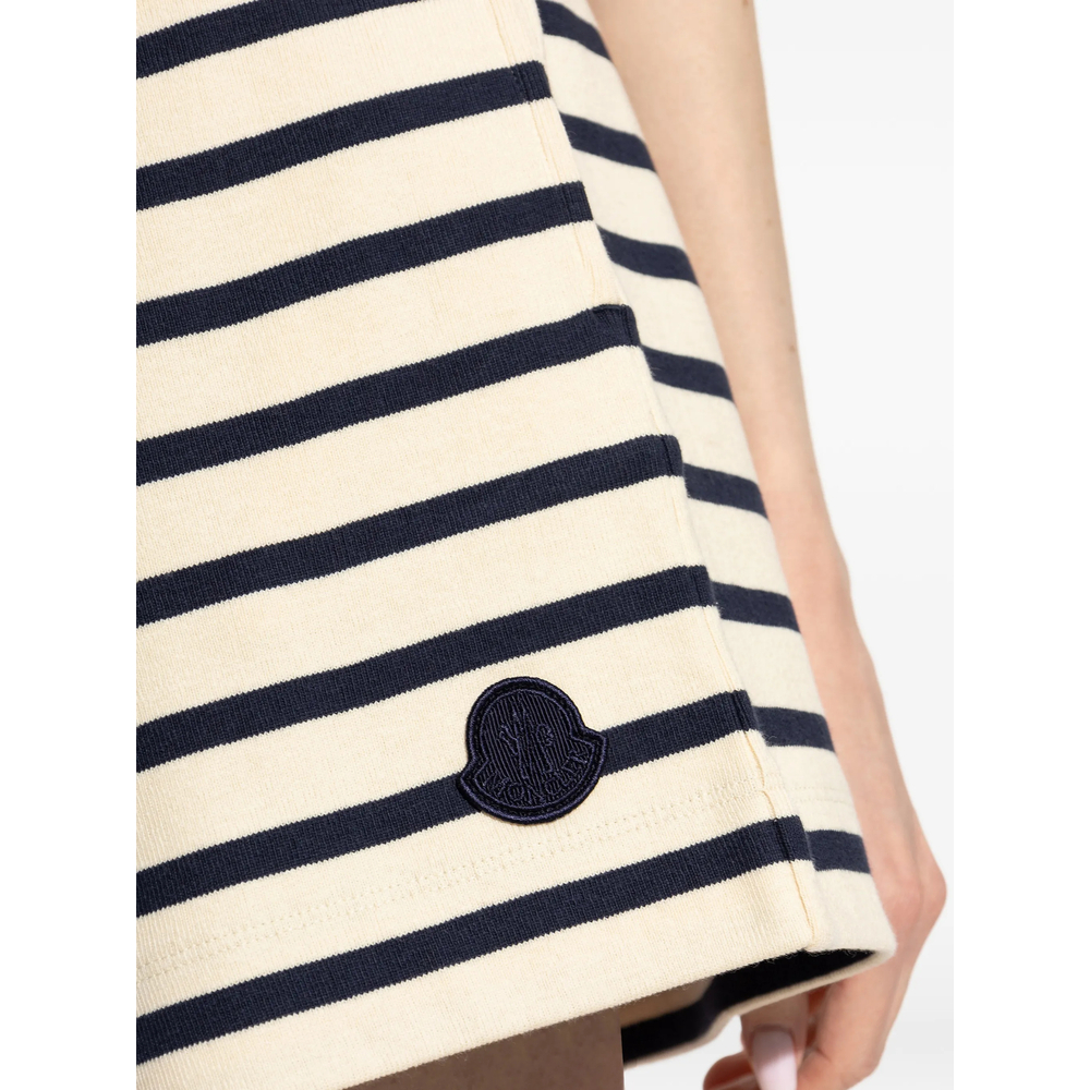 [Moncler] Shorts SS26 89BEB 8H000-10 F07