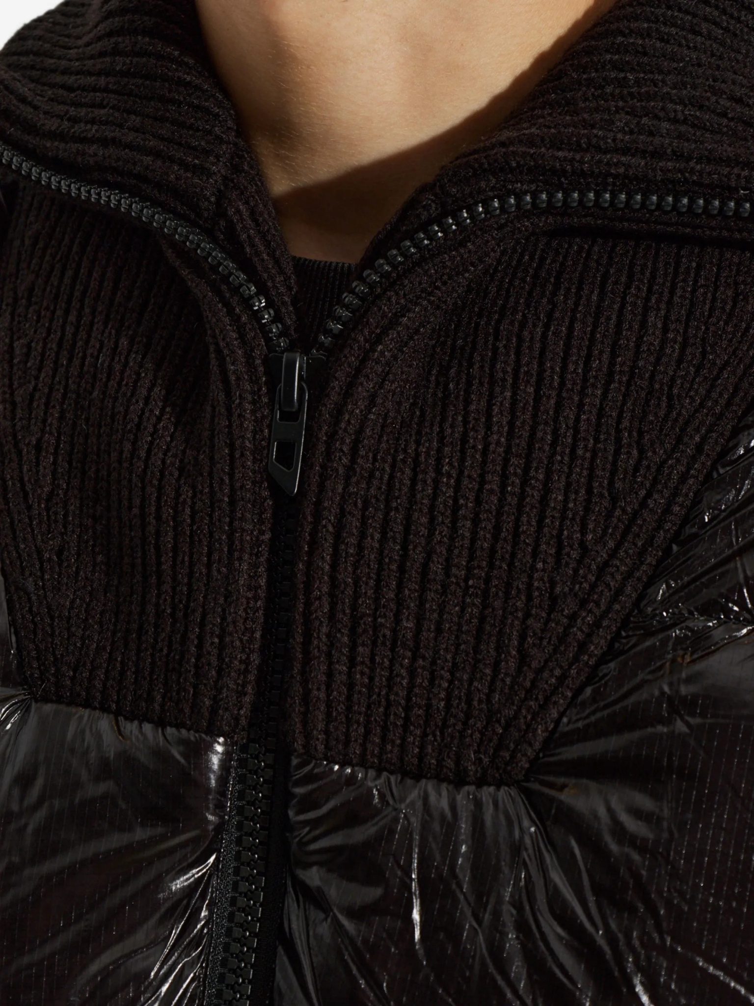 [Diesel] Down Jacket FW26 A233010BKCP9XX