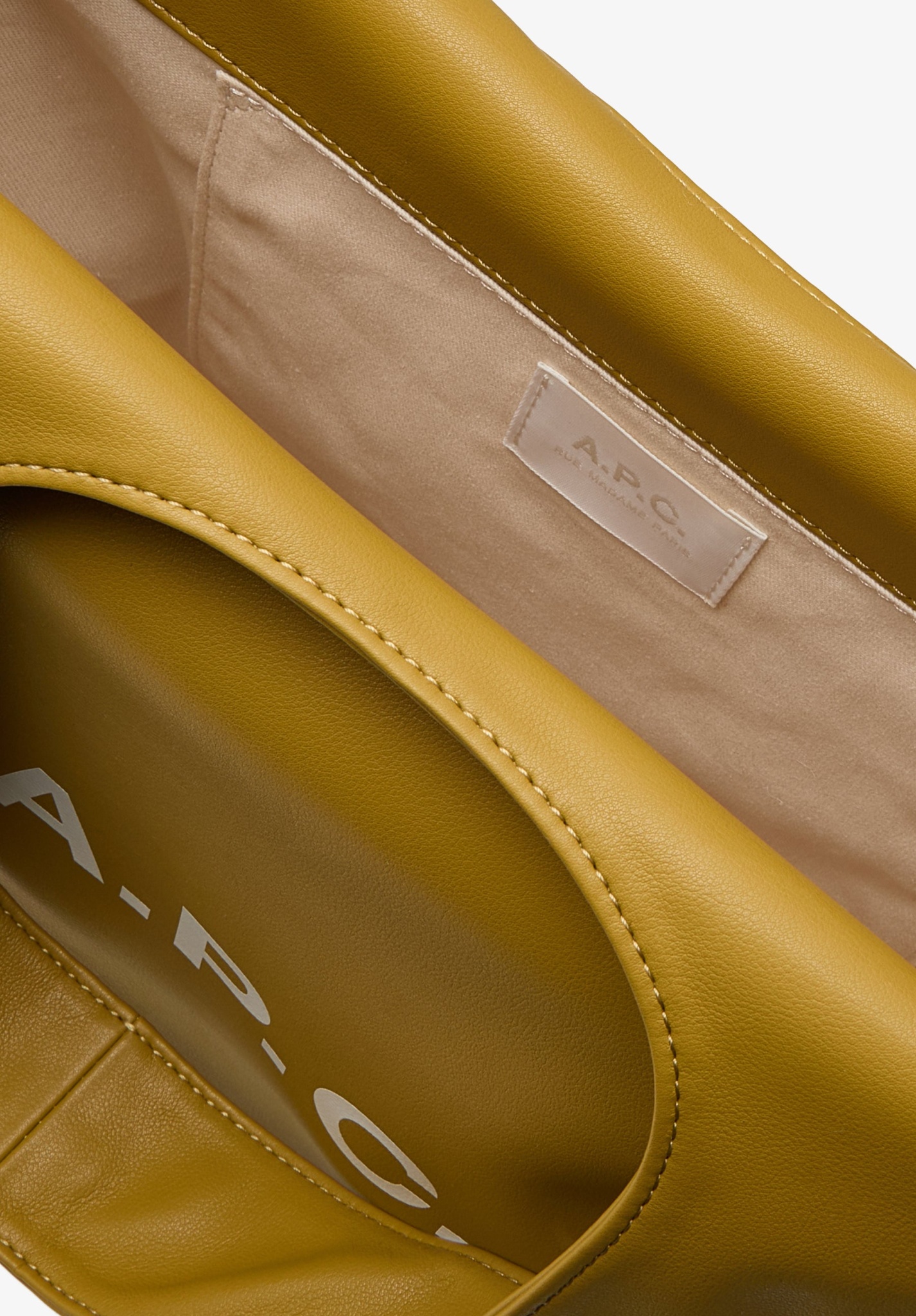 [A.P.C.] Tote bag FW26 PUAATM61861KAQ