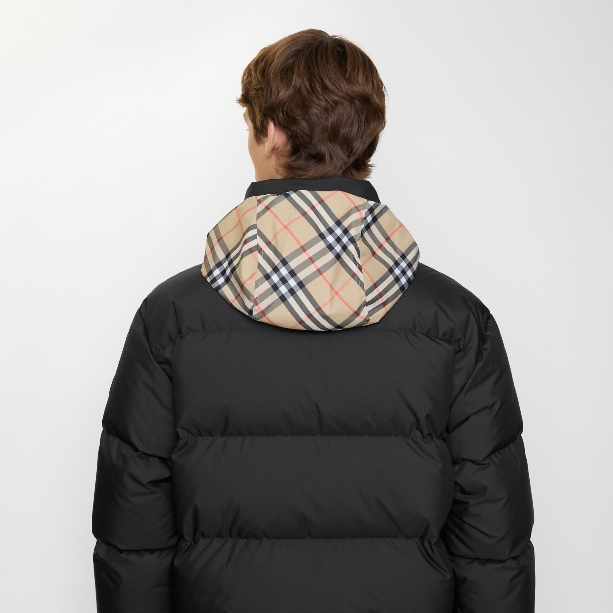 [Burberry] Down Jacket FW26 8110196A1189