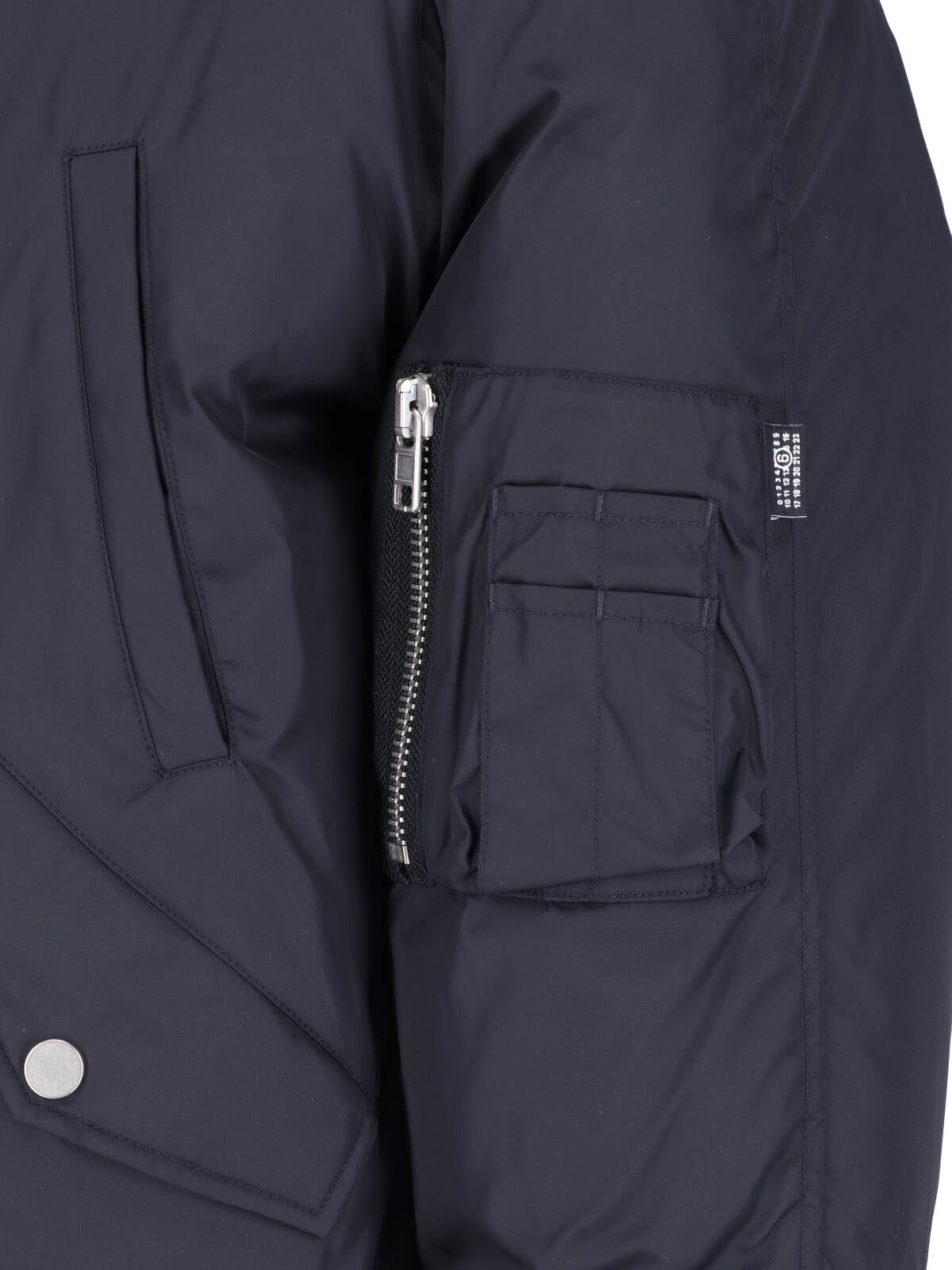 [MM6 Maison Margiela] Bomber Jacket FW26 SH0AM0100 M36018900