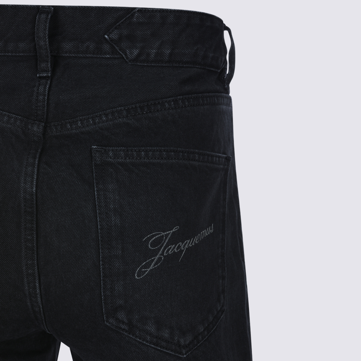 [JACQUEMUS] Jeans FW26 25HPAM00028AD00039990