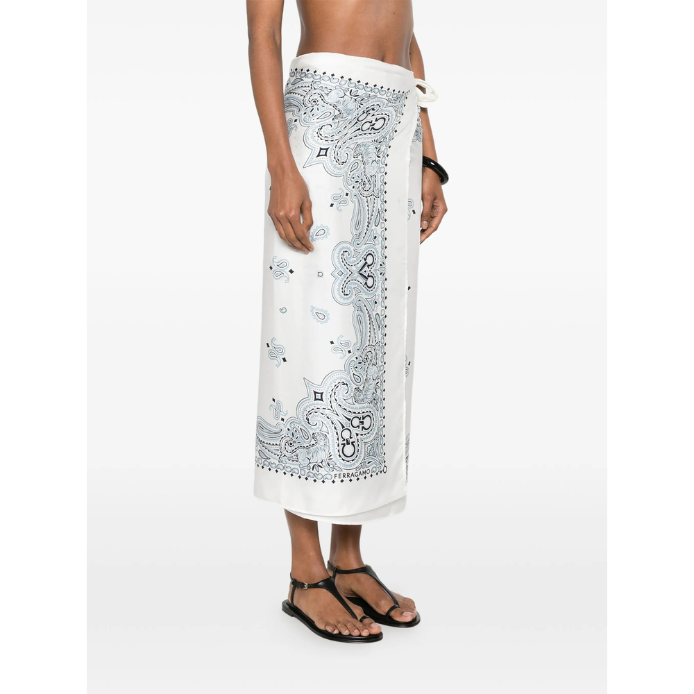 [Ferragamo] Long skirt FW26 321314 0796654 BIAZZ