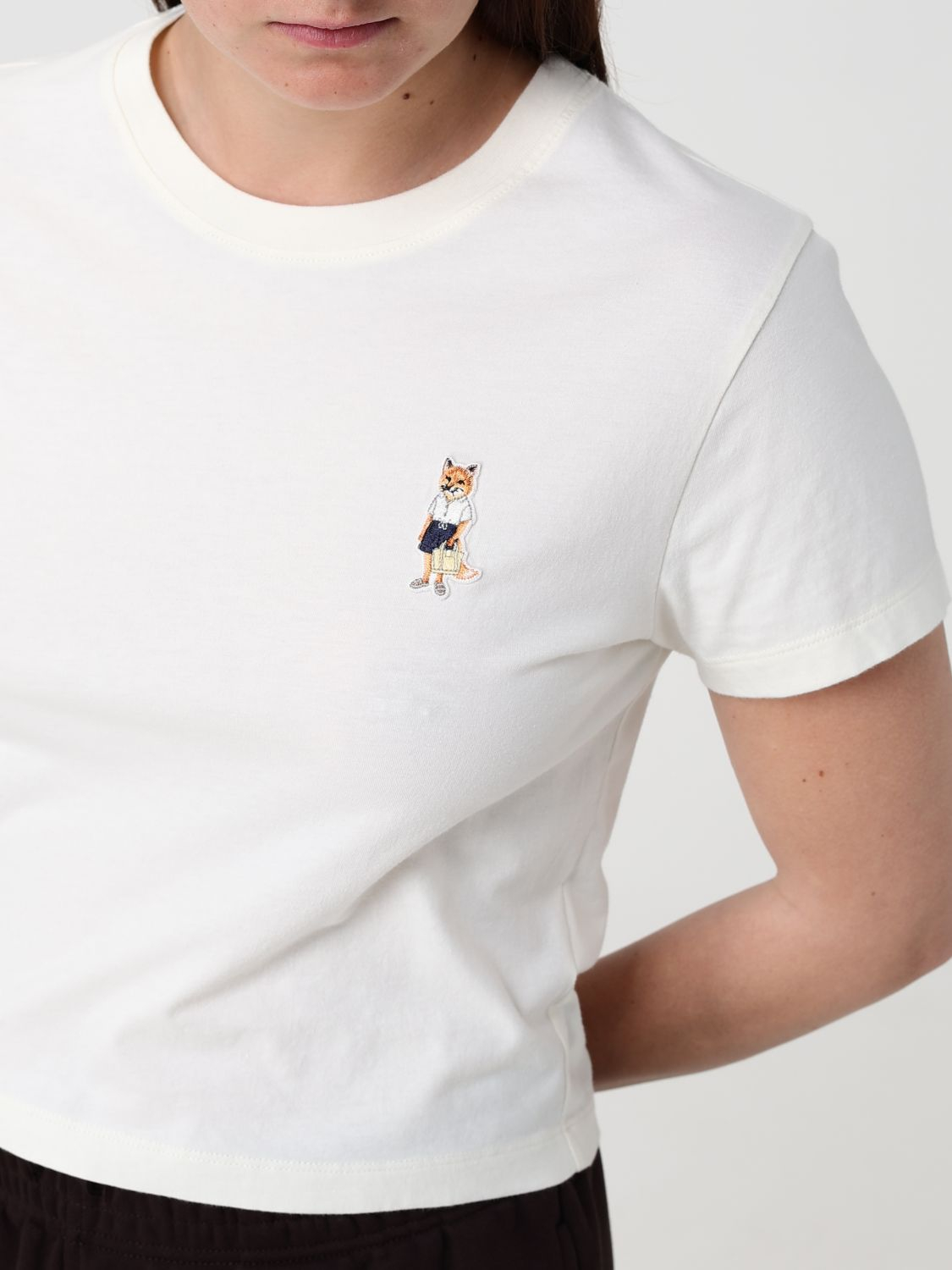 [MAISON KITSUNE] T-shirts Short Sleeve SS26 QW00113KJ7026 0443