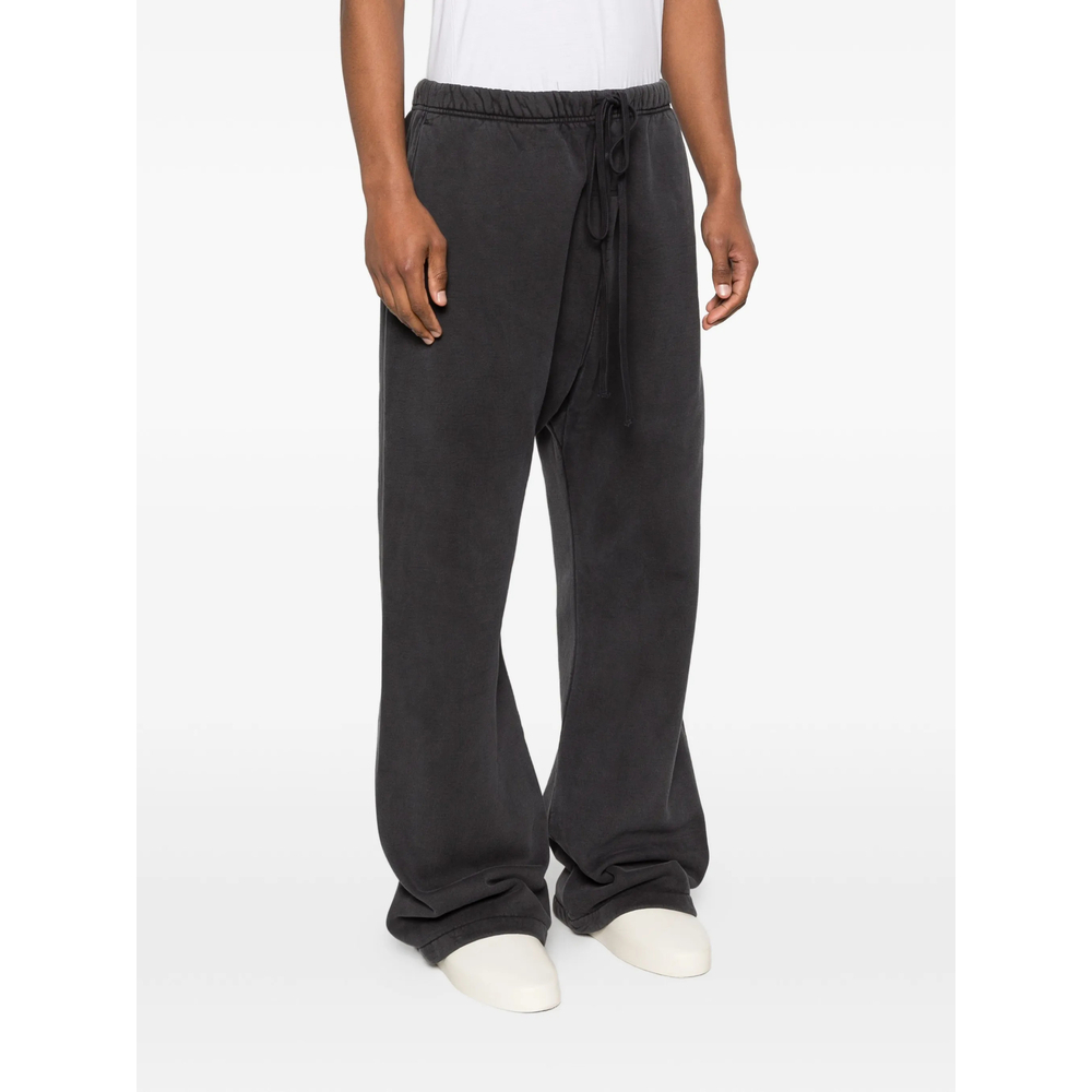 [Fear Of God Essentials] Trousers SS26 130HO258374F  VIBLK