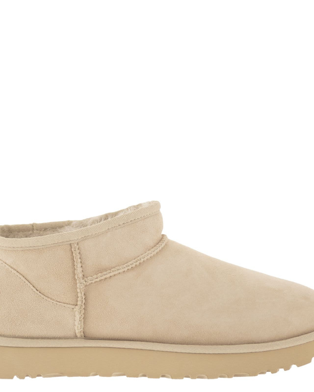 [UGG] Ankle Boots FW26 1116109 MNL