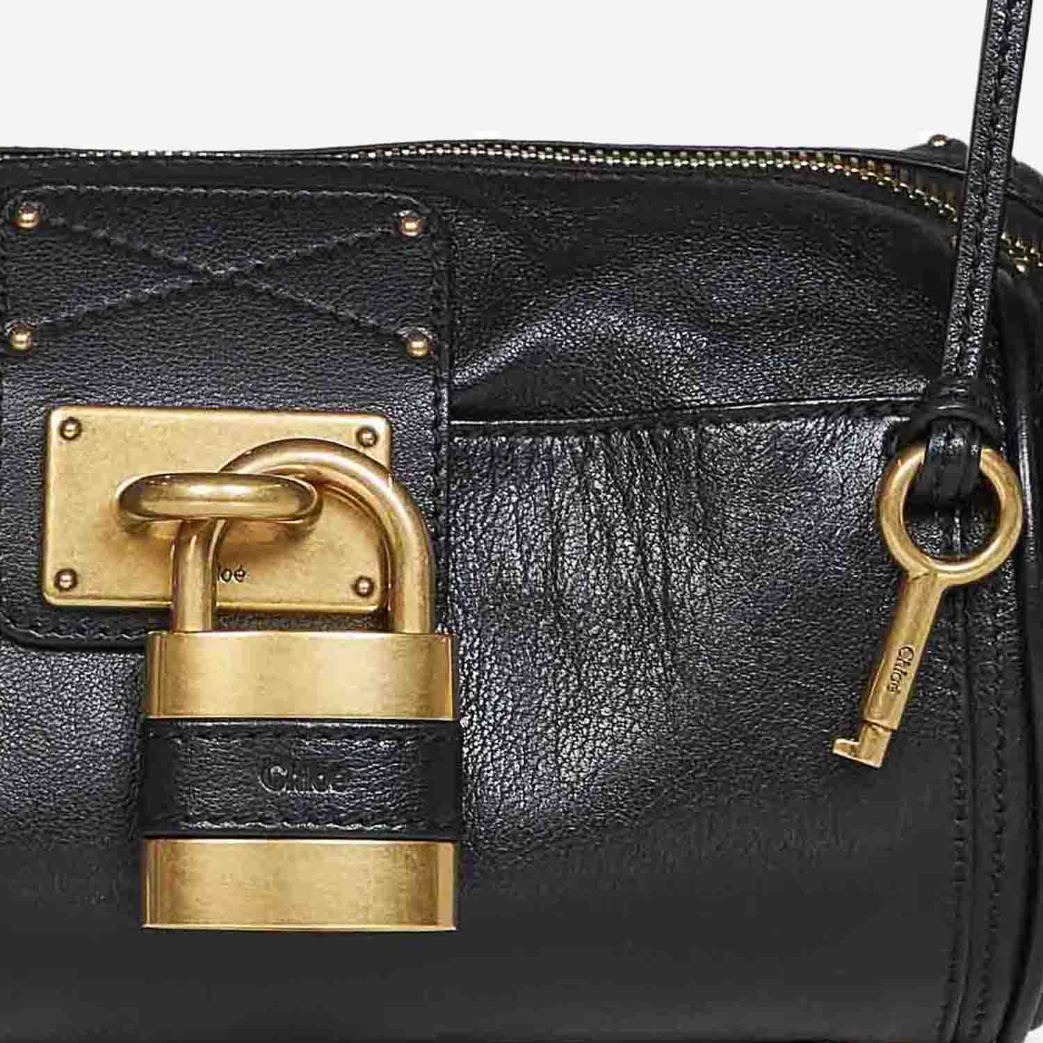 [Chloe] Shoulder bag FW26 CH26AS809P75001
