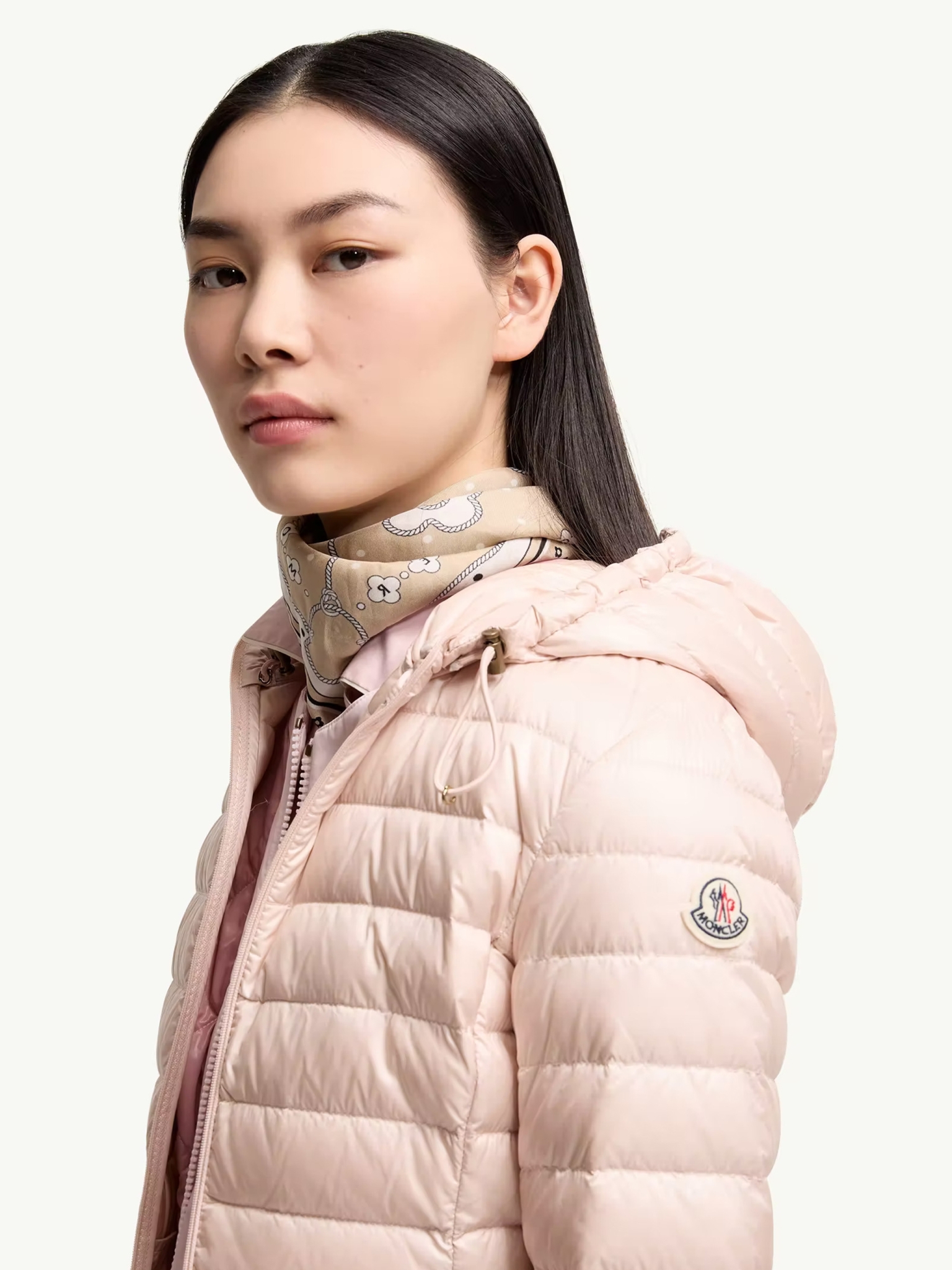 [Moncler] Down jacket FW26 L20931A00092597YG529