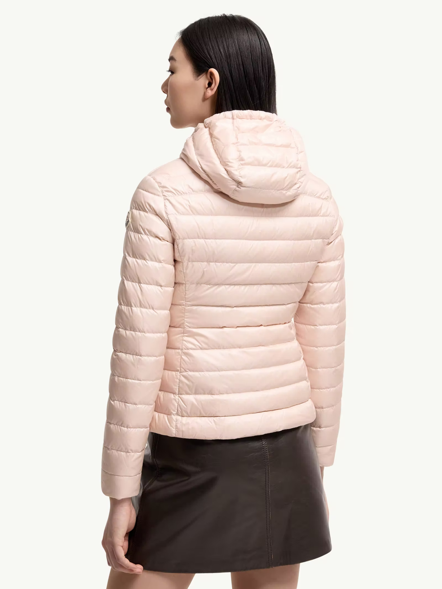 [Moncler] Down jacket FW26 L20931A00092597YG529