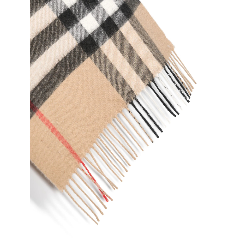 [Burberry] Scarf FW26 8076576 MU GIANT C A7026
