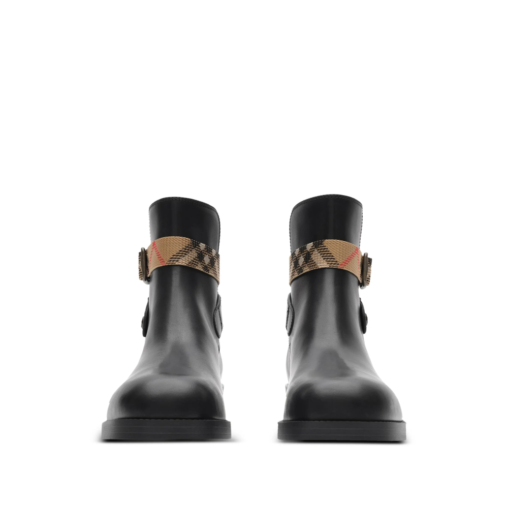 [Burberry] Ankle Boots FW26 8128778 LF HUNTLEY A1189