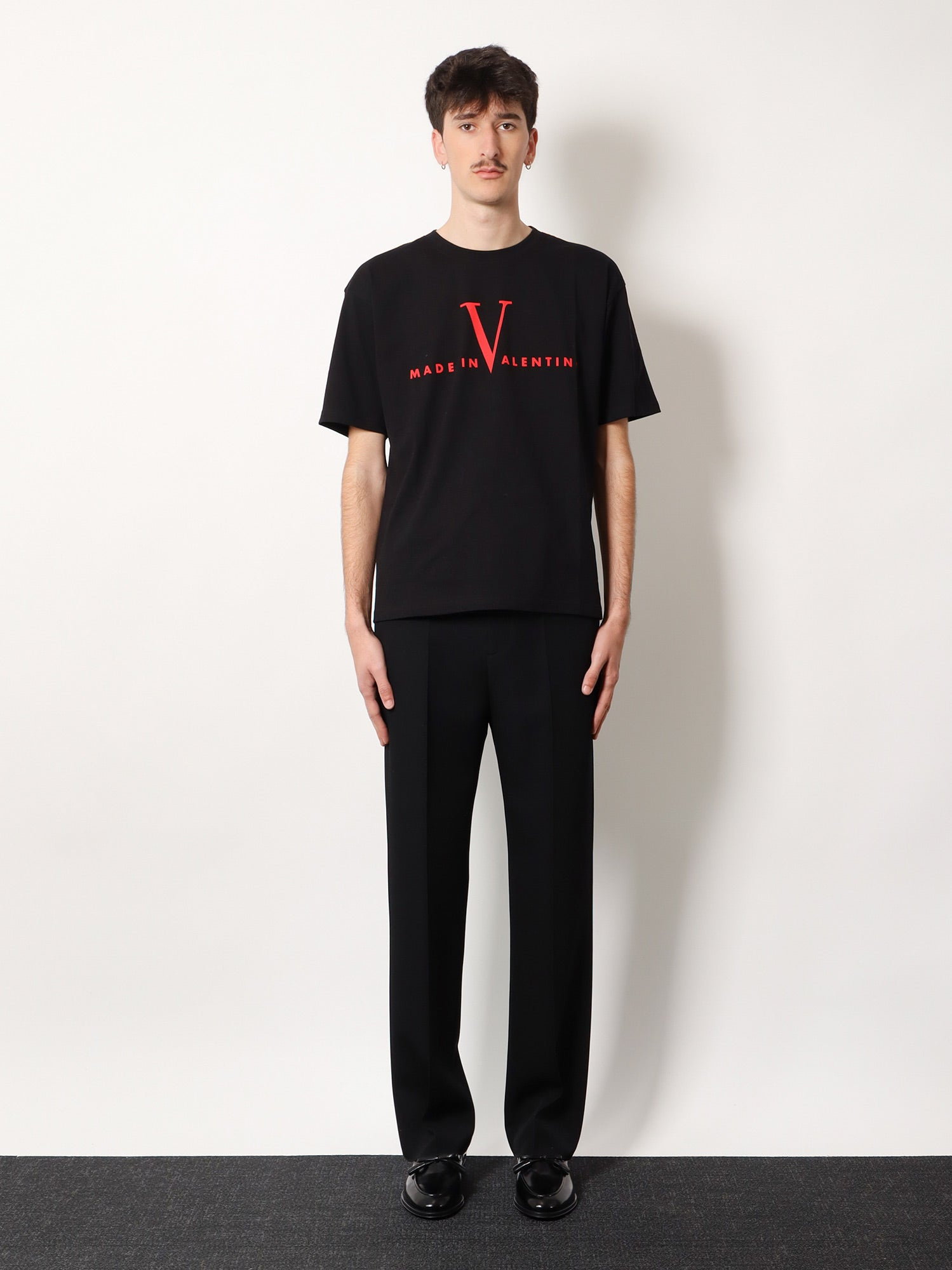 [Valentino] T-shirts Short Sleeve SS26 8V3MG16PBAQ0NR