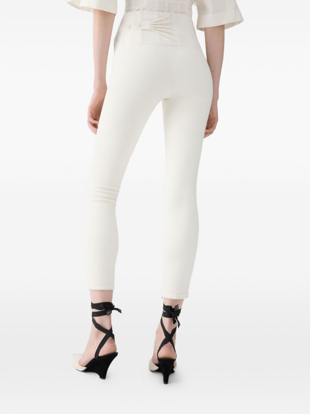 [JACQUEMUS] Trousers SS26 PAW00638AW00733110