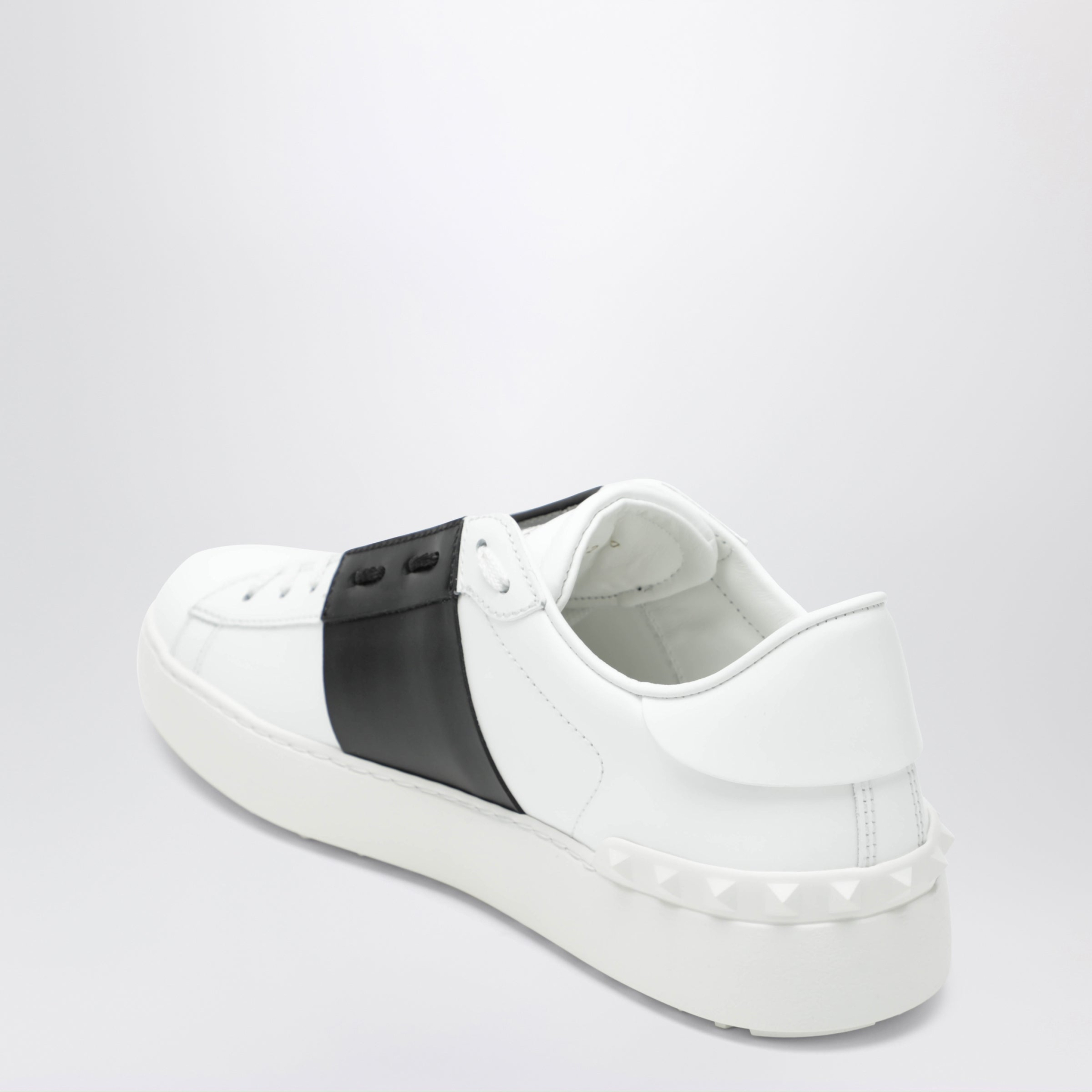[Valentino Garavani] Sneakers FW26 9W2S0781BLU