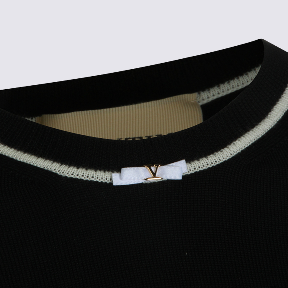[Valentino] Knitwear FW26 9B3KC74YAC10NA