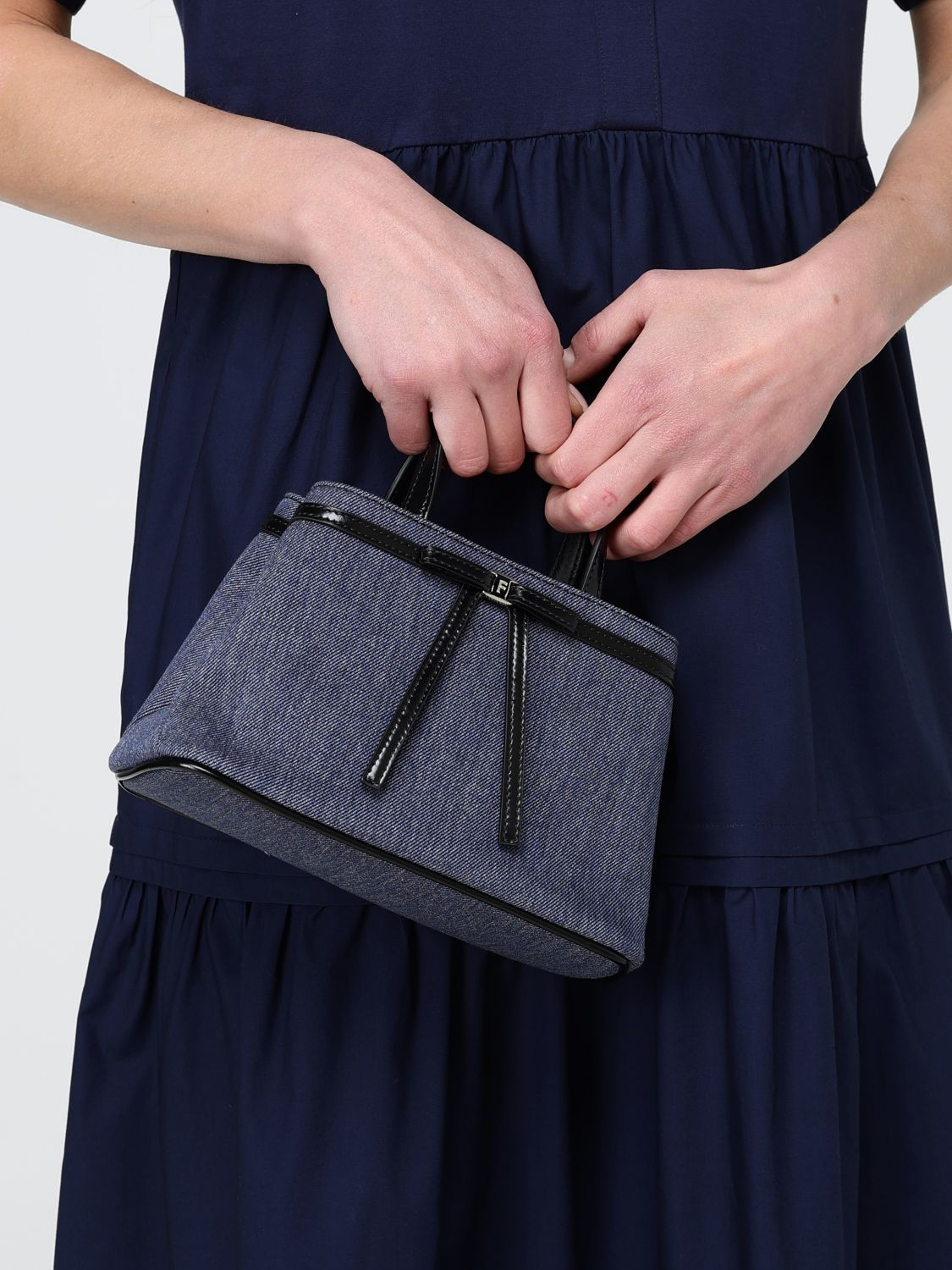 [Ferragamo] Minibag SS26 221103 790325 001