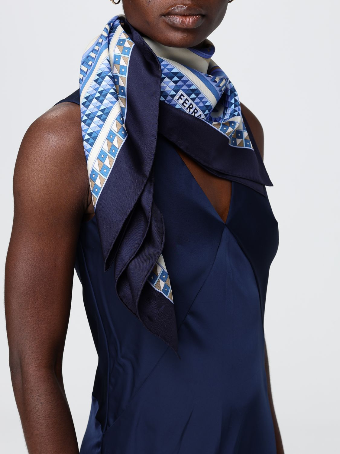 [Ferragamo] Scarf SS26 310197 790108 008