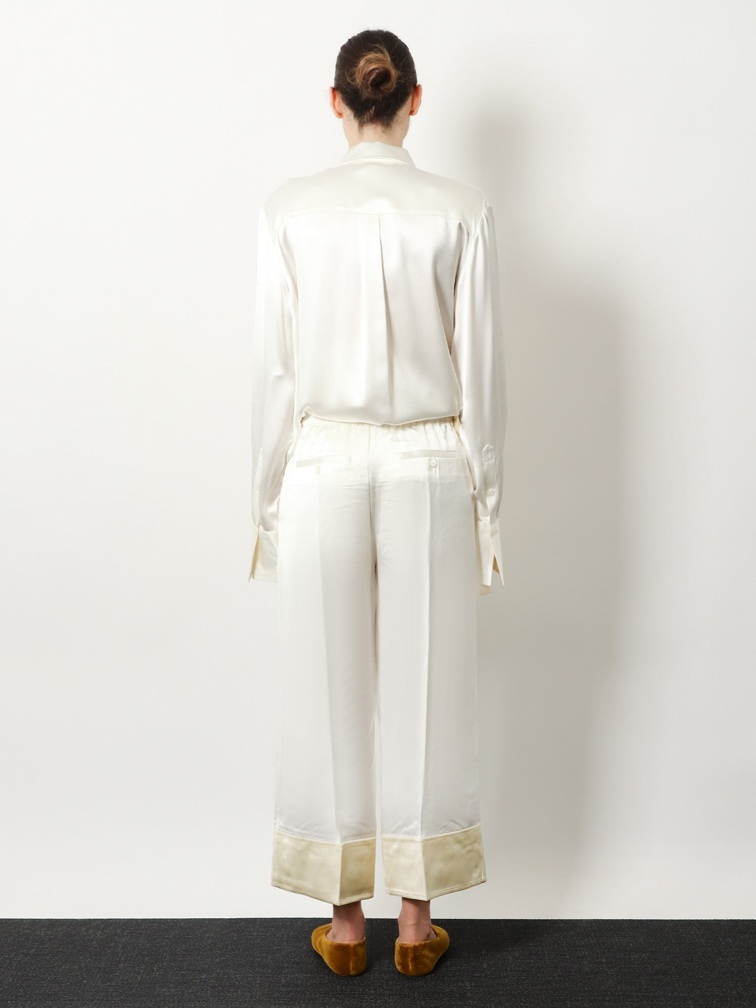 [TOTEME] Trousers SS26 262WRB0398FB0546047