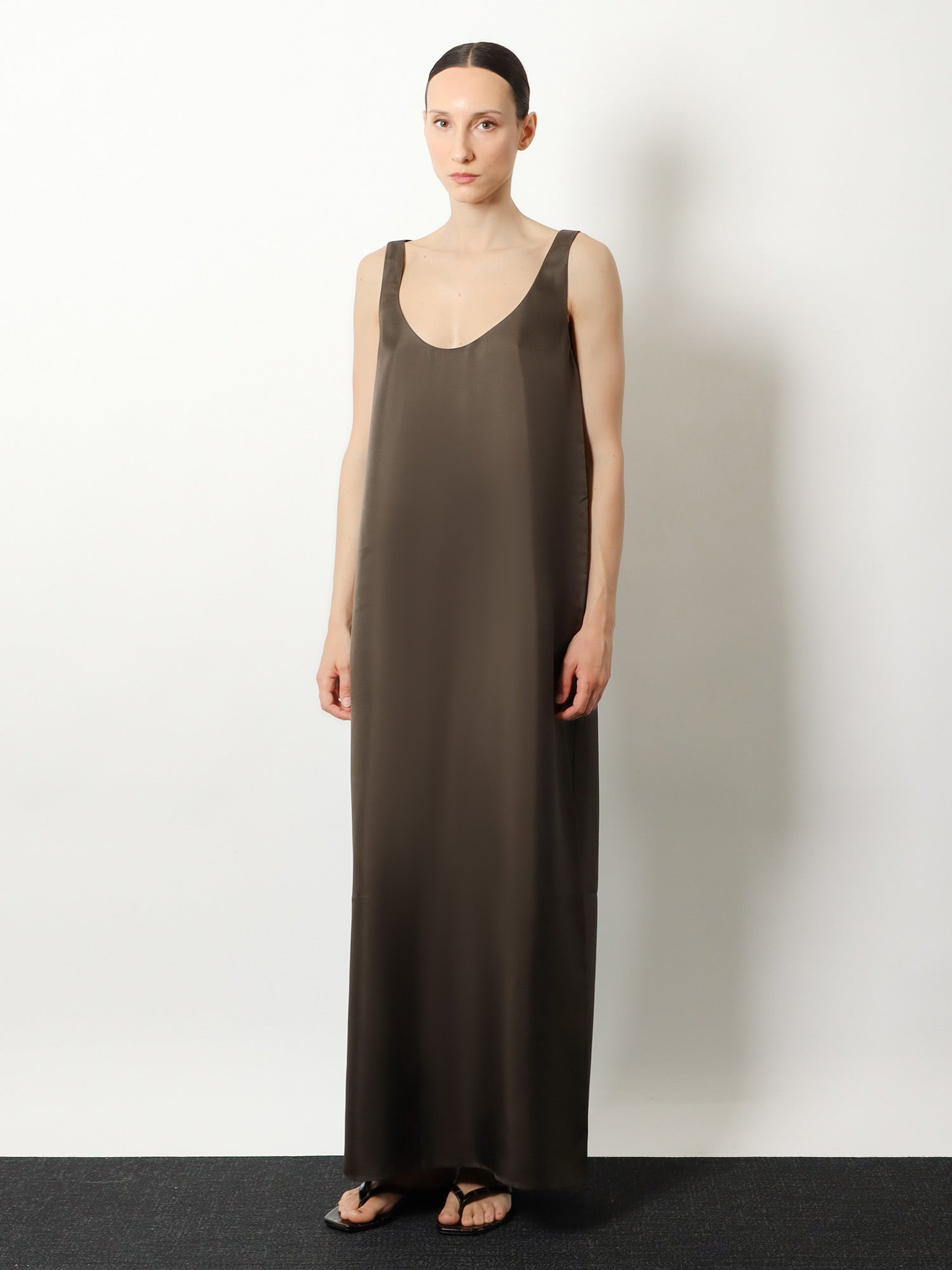 [ROHE] Sleeveless dress SS26 41933045264