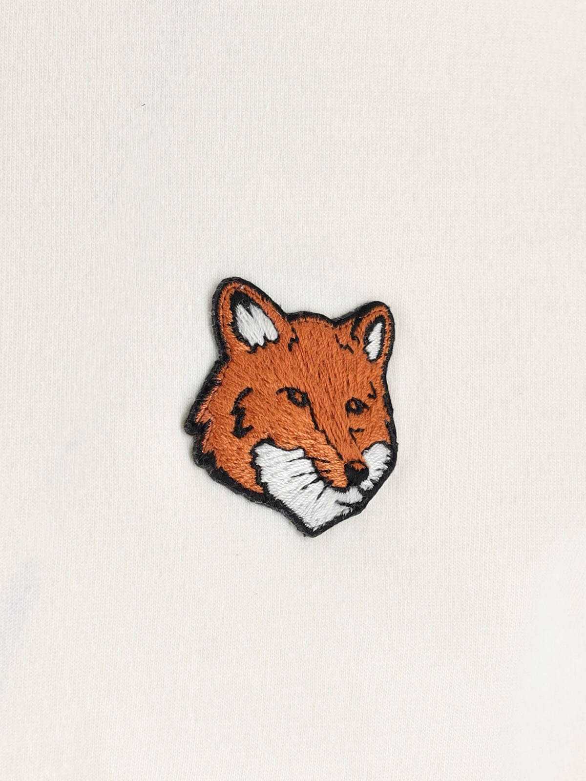 [MAISON KITSUNE] T-shirts Short Sleeve SS26 PM00107KJ70260063