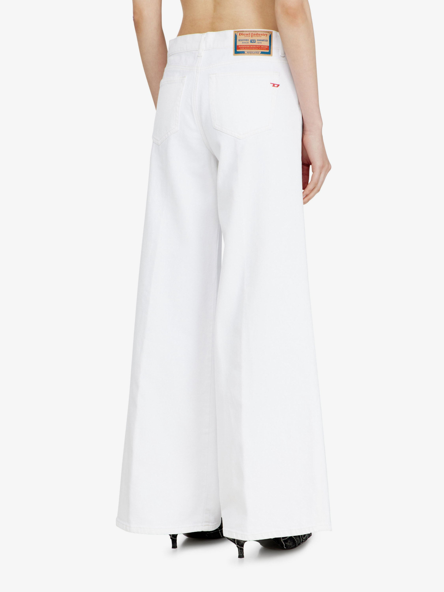 [Diesel] Trousers SS26 A0362409N92100