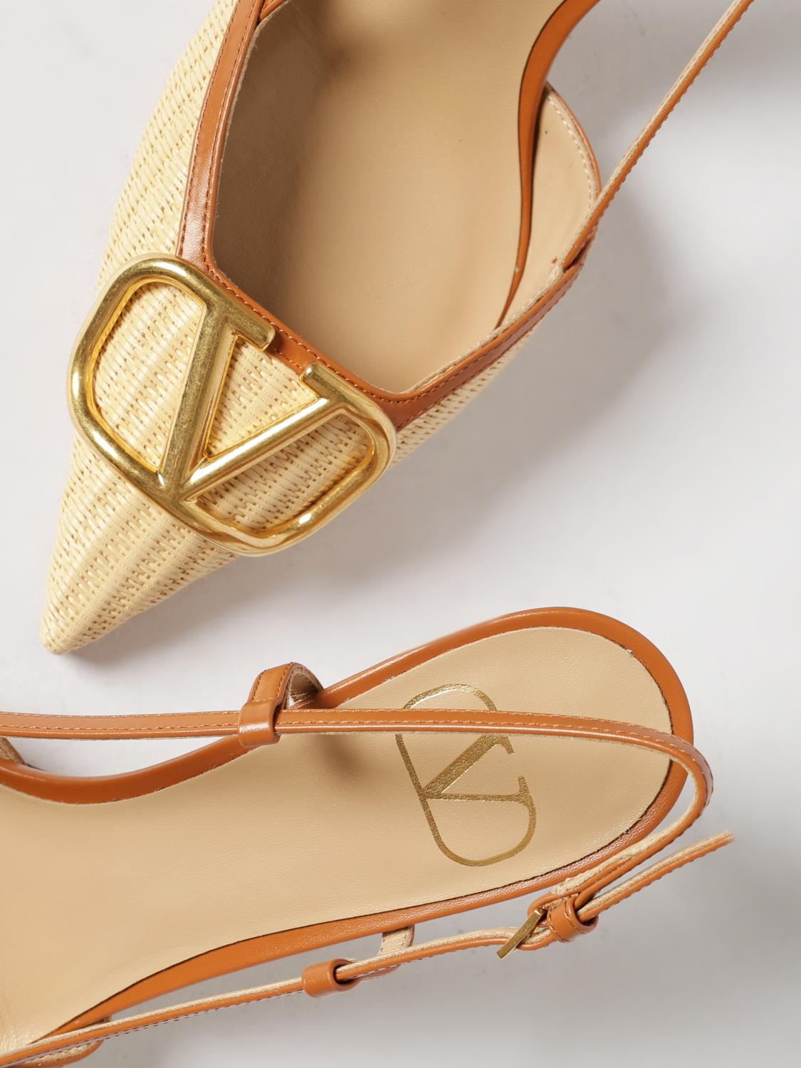 [Valentino Garavani] Pumps SS26 8W2S0R01THQ DAD