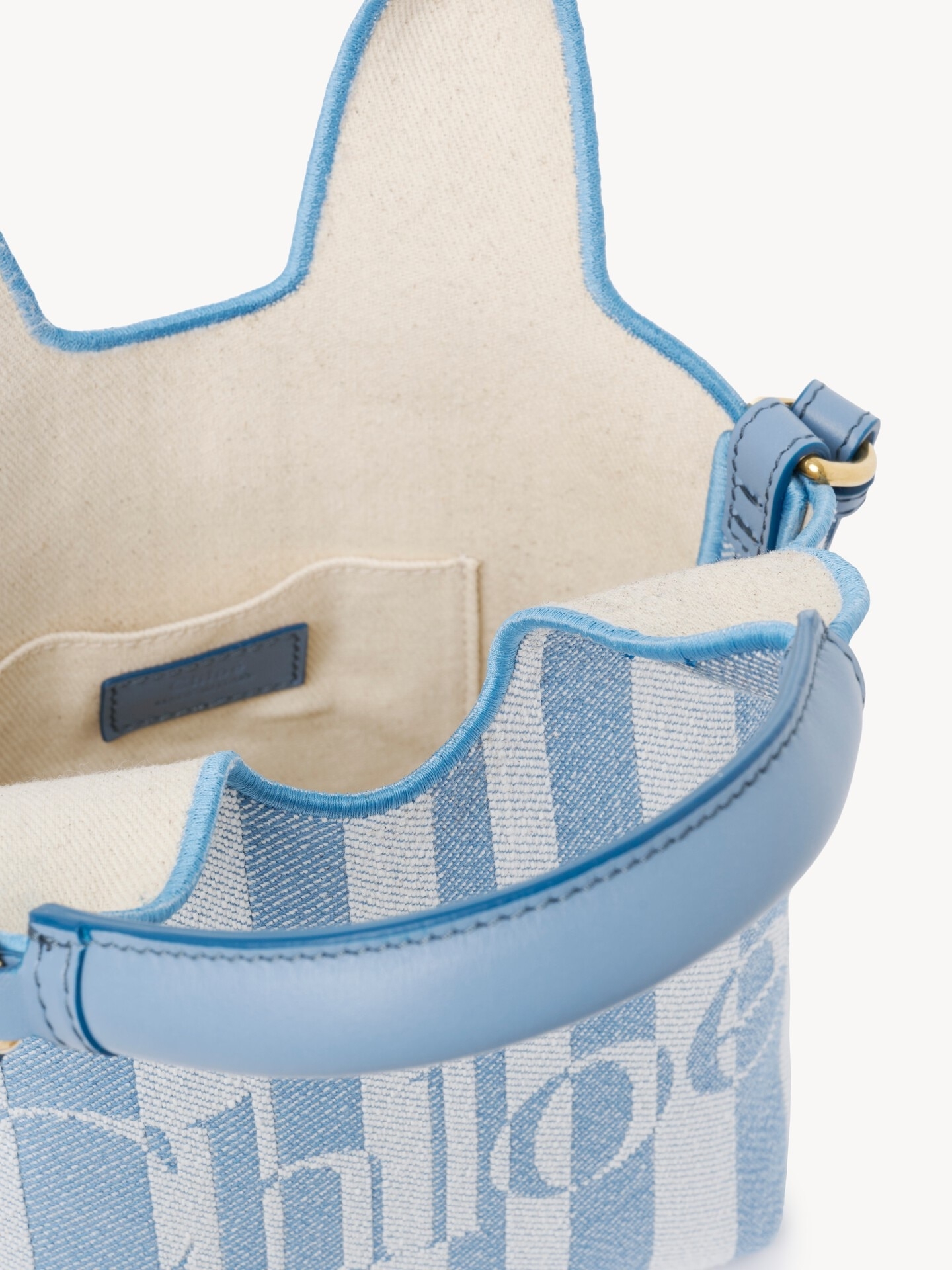 [Chloe] Cross body bag FW26 CH26AP777R65440