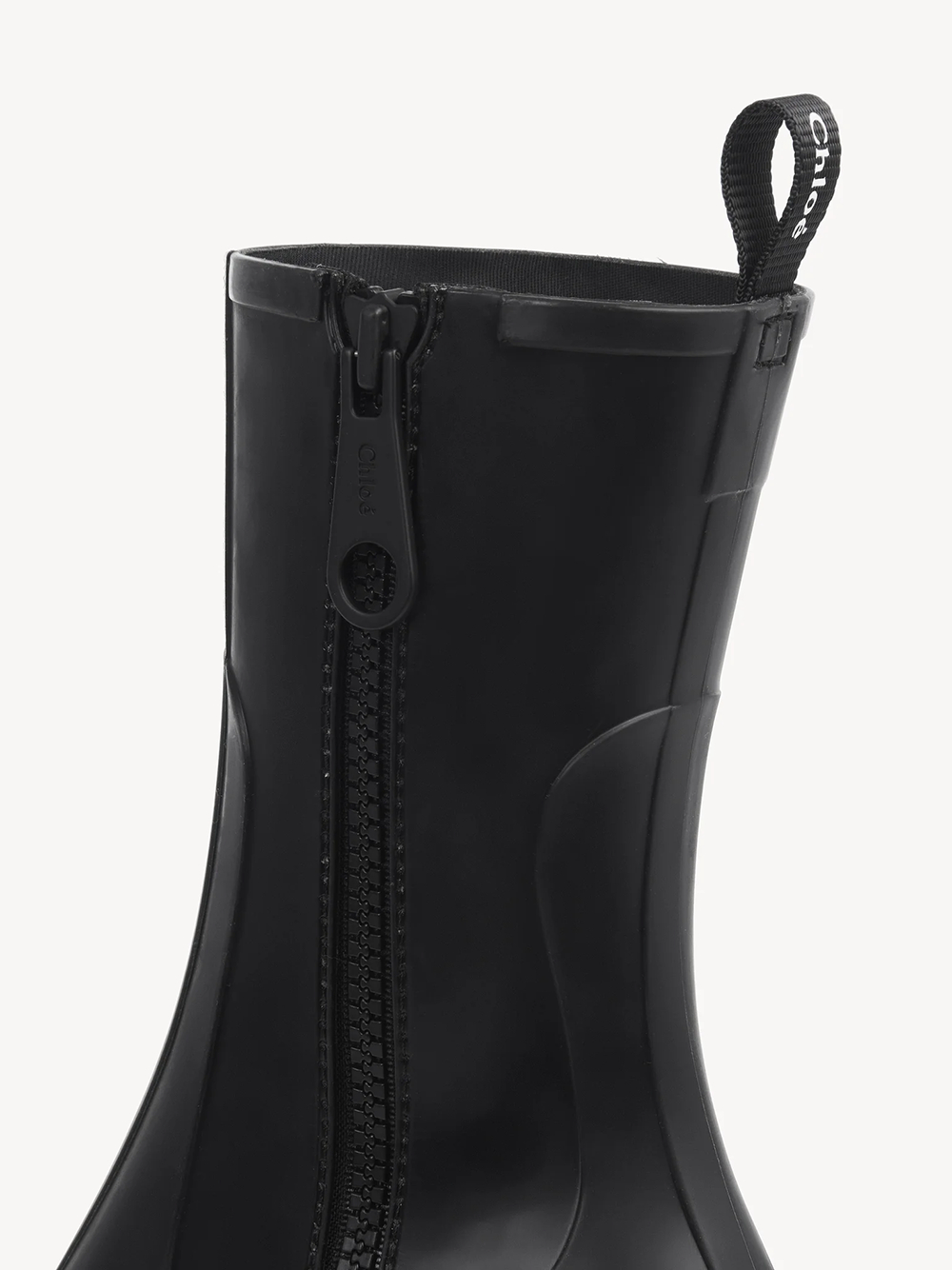 [Chloe] Ankle Boots FW26 CHC22A239Z2001