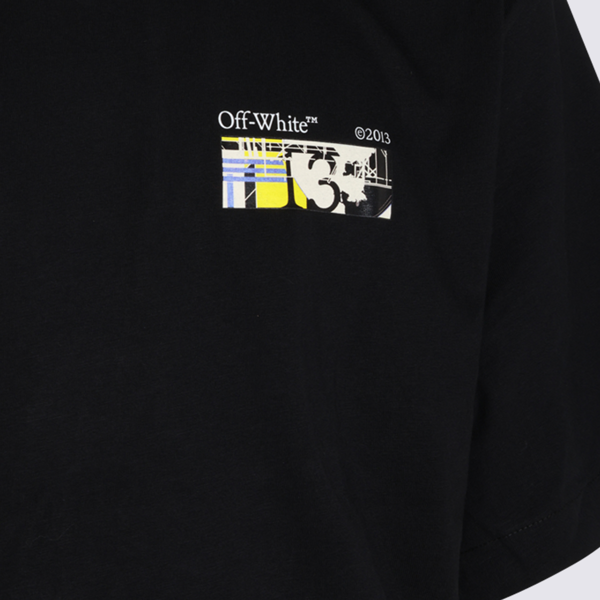 [Off-White] T-shirts Short Sleeve FW26 OMAA120F26JER00Z001
