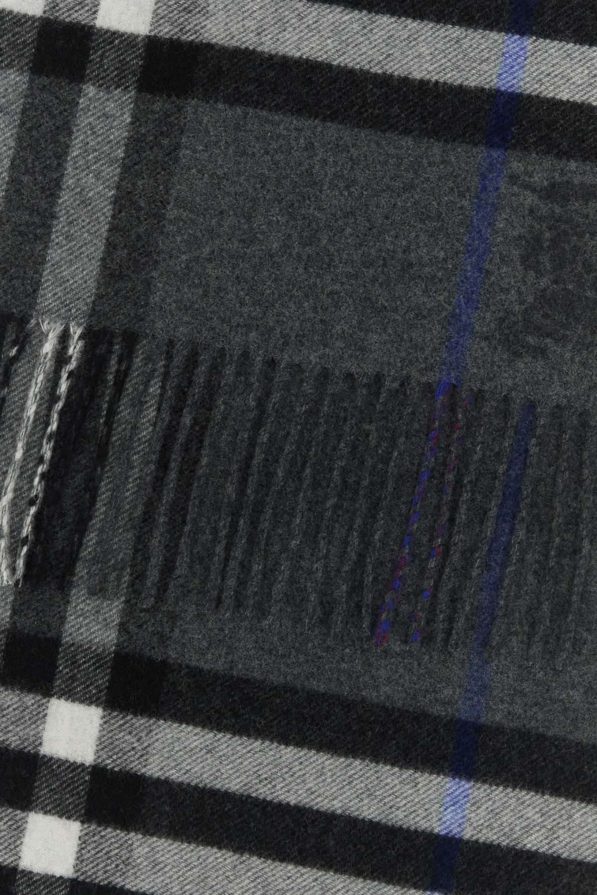 [Burberry] Scarf FW26 8117706 C3384