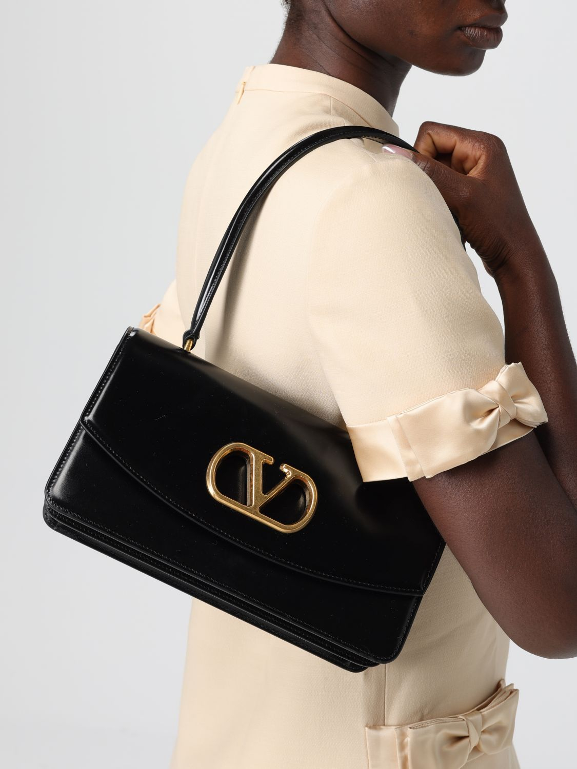 [Valentino Garavani] Shoulder bag FW25 7W2B0R93GCB 0NO