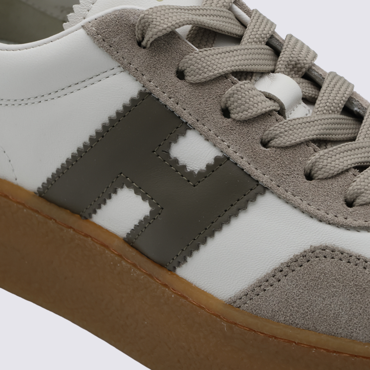 [Hogan] Sneakers FW26 HXW6980FB60UHC0RZR