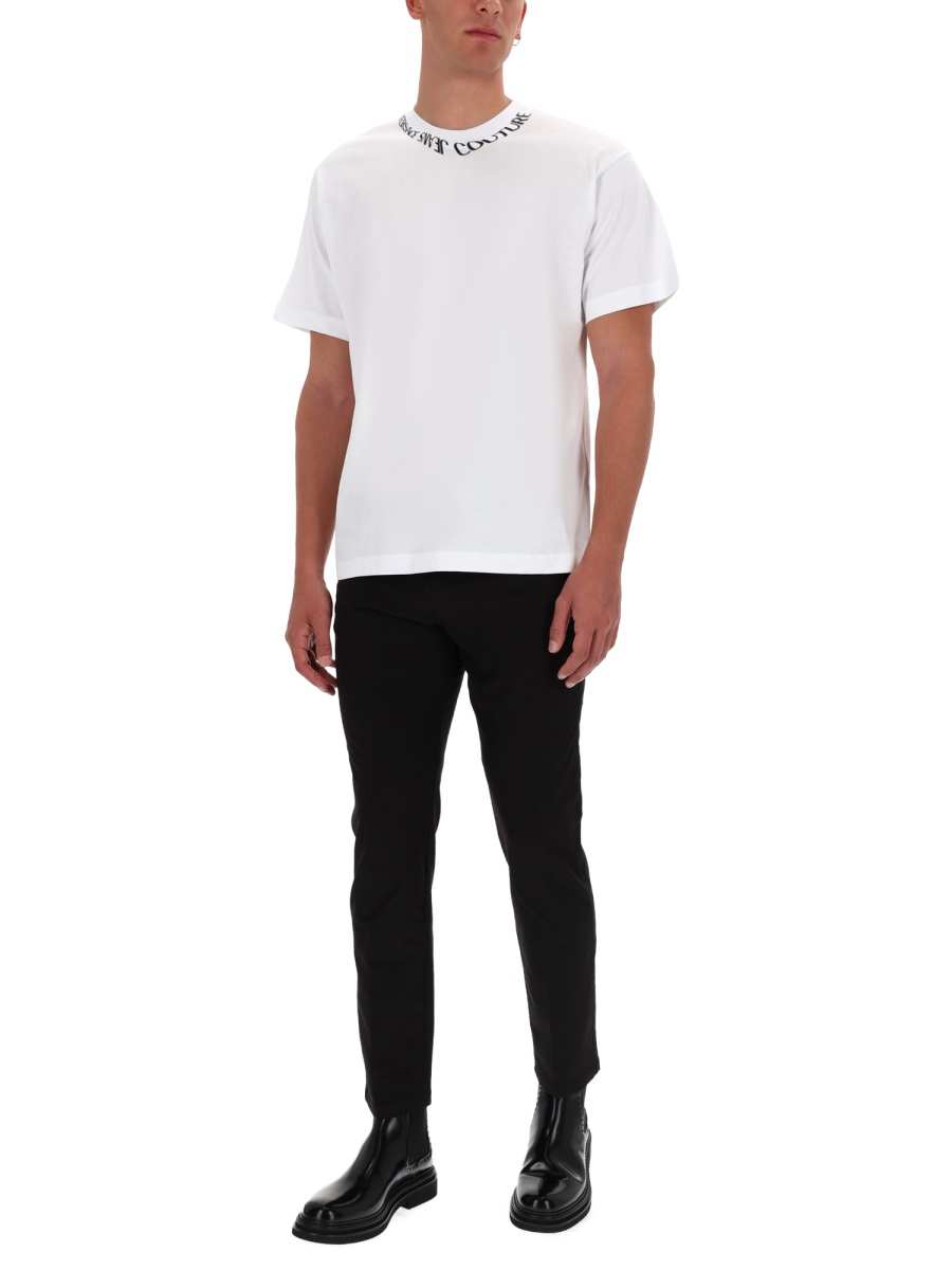 [VERSACE JEANS COUTURE] T-shirts Short Sleeve FW26 79GAHP03_CJ01P003