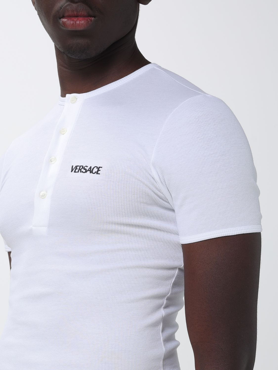 [Versace] T-shirts Short Sleeve SS26 10196781A09410 1W000