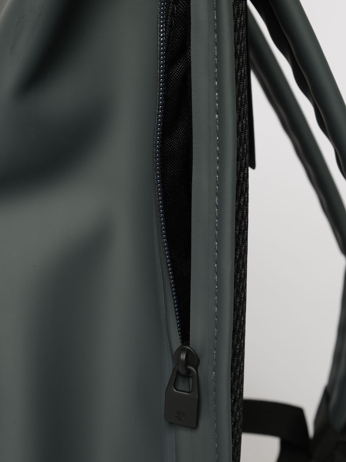 [Rains] Backpack SS26 13320 DGY