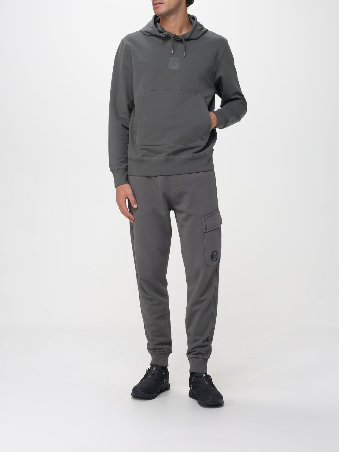 [C.P. Company] Sweatshirt SS26 20CLSS009A006452W 921