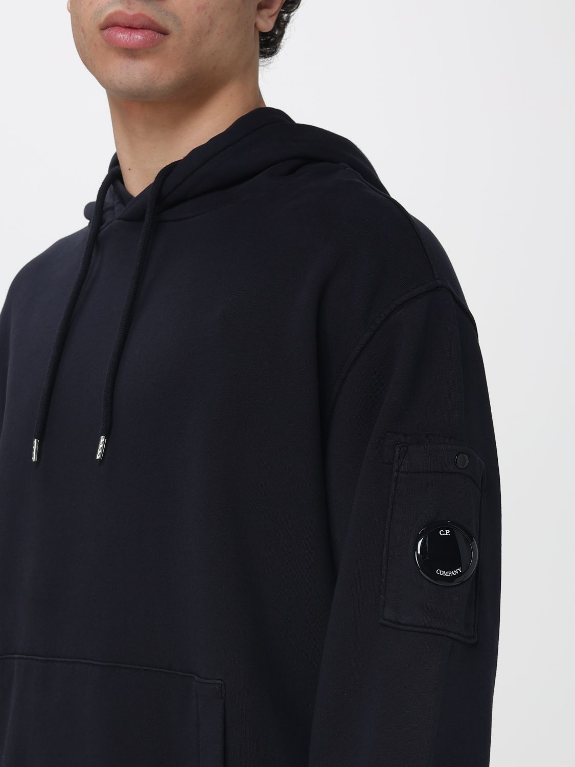 [C.P. Company] Sweatshirt SS26 20CMSS037A110044G 888