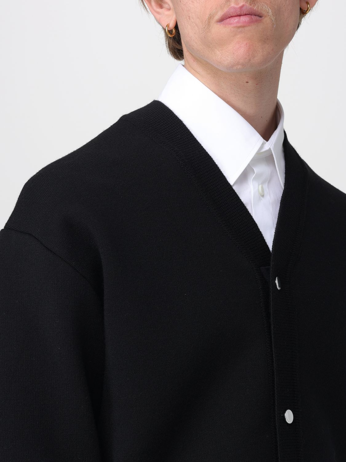 [JACQUEMUS] Cardigan SS26 CDM00292BK00185 990