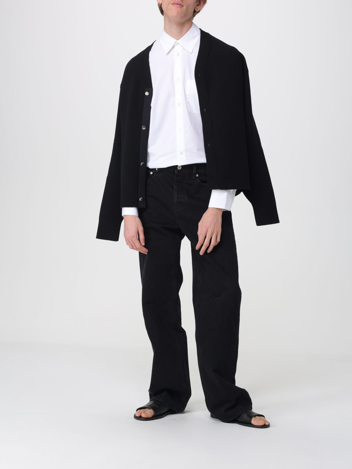 [JACQUEMUS] Cardigan SS26 CDM00292BK00185 990