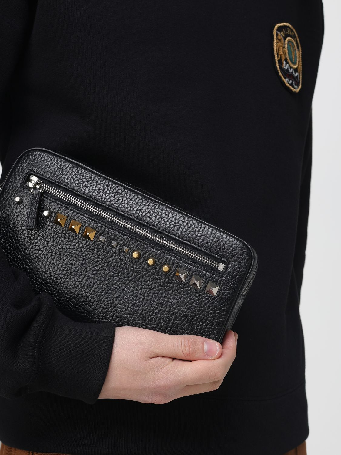 [Valentino Garavani] Clutch bag SS26 8Y2P0AX0VTJ 0NO